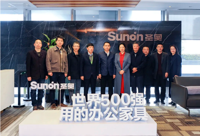 金華市委常委、副市長呂兵一行到圣奧辦公家具考察